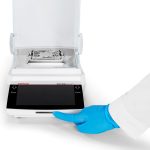 Explorer_Plus_Semi-Micro_Balance_Turn_on