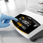 Application, Entris II, analytical balance, detail Application, Entris II, analytical balance, detail