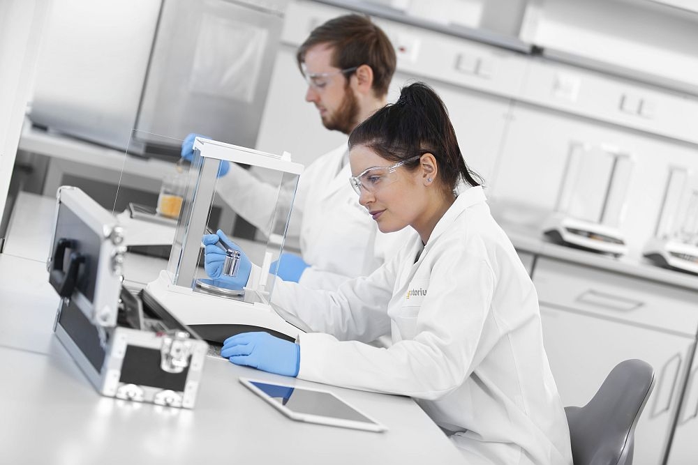 Sartorius BCE323-1NUS Entris II Series Precision Balance, 320 g x 10 mg, NTEP Certified